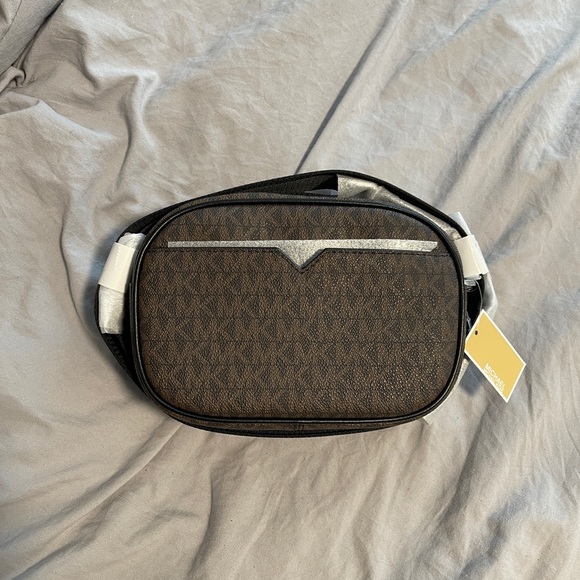 Michael kors jet set travel purse - Picture 5 of 5